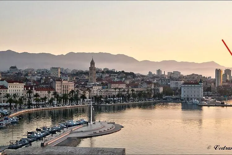 Studio Apartment Sretna - Studio Apartment Split