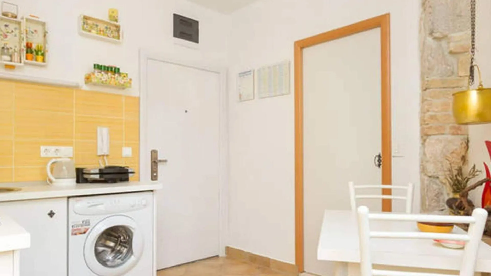 Studio Apartment Sretna - Studio Apartment Split