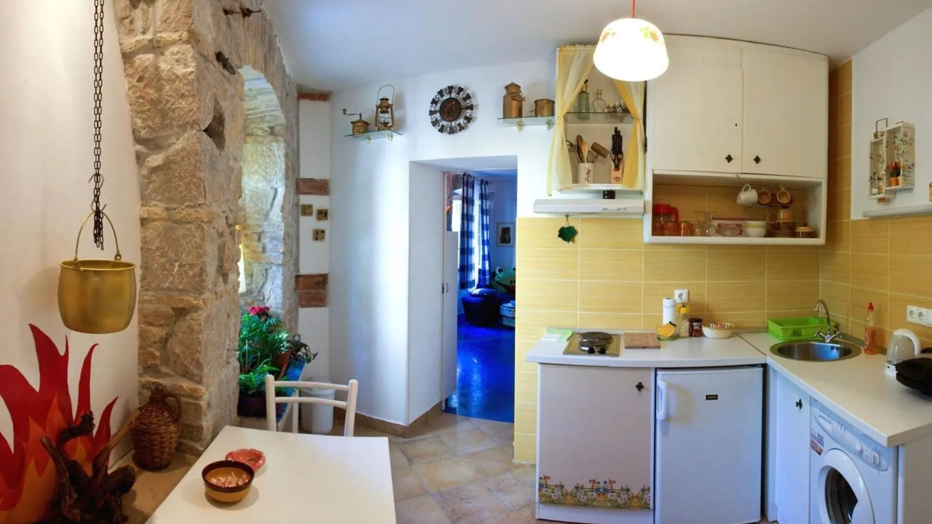 Studio Apartment Sretna - Studio Apartment Split