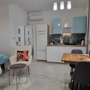 Heritage Trumbic Apartment